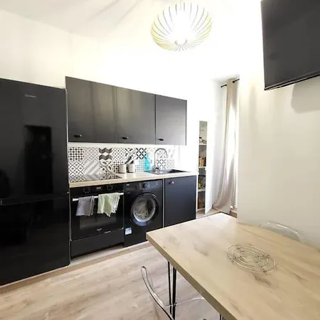 Tres Beau T2 Neuf Hyper Centre 4 Personnes Calme Et Lumineux Wifi Lave Linge Διαμέρισμα